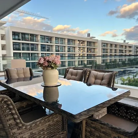 Grand Sapphire Deluxe Residance With Terrace C49 By Myguest Cyprus