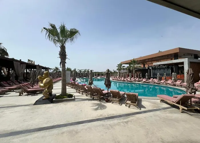 Grand Sapphire Deluxe Residance With Terrace C49 By Myguest Cyprus *