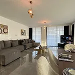 Grand Sapphire Deluxe Residance With Terrace C49 By Myguest Cyprus Apartamento