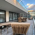 Grand Sapphire Deluxe Residance With Terrace C49 By Myguest Cyprus Apartamento
