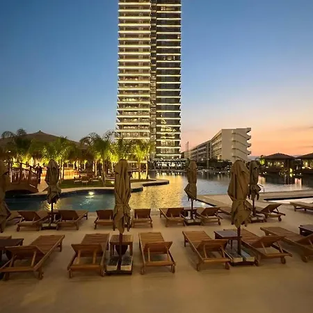 Grand Sapphire Deluxe Residance With Terrace C49 By Myguest Cyprus Appartement Agios Georgios (Famagusta)