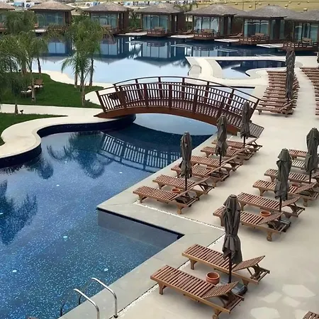 Grand Sapphire Deluxe Residance With Terrace C49 By Myguest Cyprus * Agios Georgios (Famagusta)