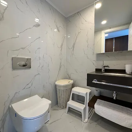 Grand Sapphire Deluxe Residance With Terrace C49 By Myguest Cyprus *