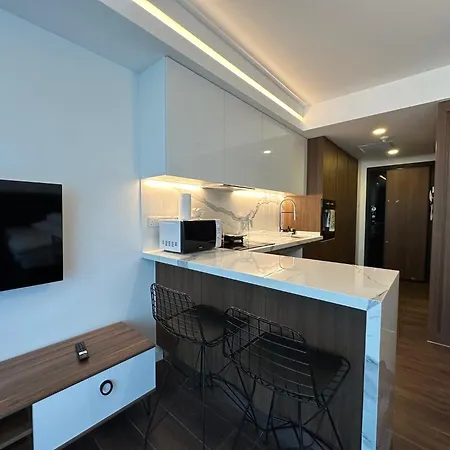 Grand Sapphire Deluxe Residance With Terrace C49 By Myguest Cyprus *