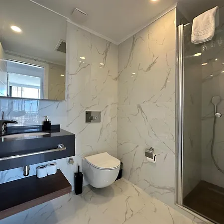 Grand Sapphire Deluxe Residance With Terrace C49 By Myguest Cyprus * Agios Georgios (Famagusta)