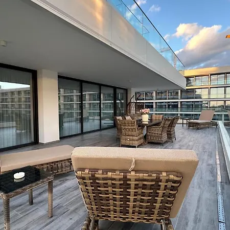 Grand Sapphire Deluxe Residance With Terrace C49 By Myguest Cyprus Apartamento
