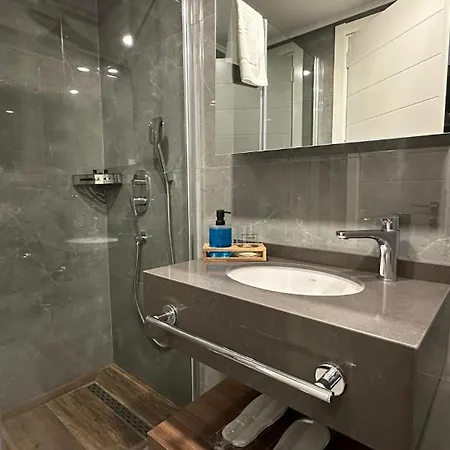 Grand Sapphire Deluxe Residance With Terrace C49 By Myguest Cyprus Apartamento Agios Georgios (Famagusta)