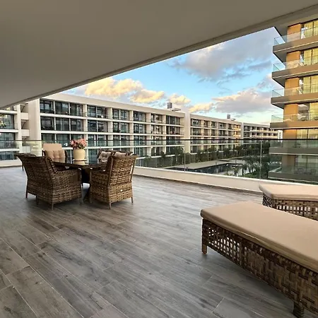Grand Sapphire Deluxe Residance With Terrace C49 By Myguest Cyprus Apartamento Agios Georgios (Famagusta)