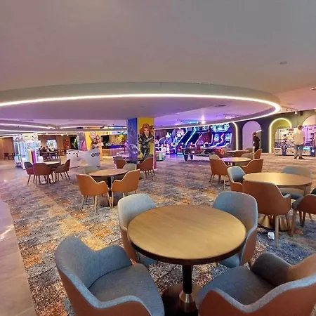 Grand Sapphire Deluxe Residance With Terrace C49 By Myguest Cyprus Apartamento